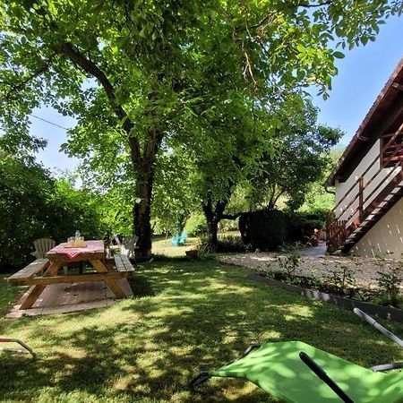 Les Riflets Bed & Breakfast Conches-en-Ouche Exterior foto